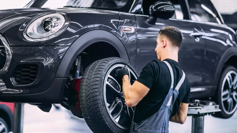 MINI Kola a pneumatiky – výměna pneumatik