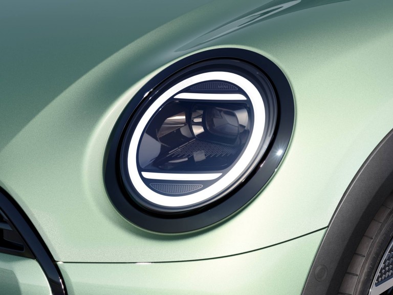 MINI Cooper 3dveřové – exteriér – světelné podpisy