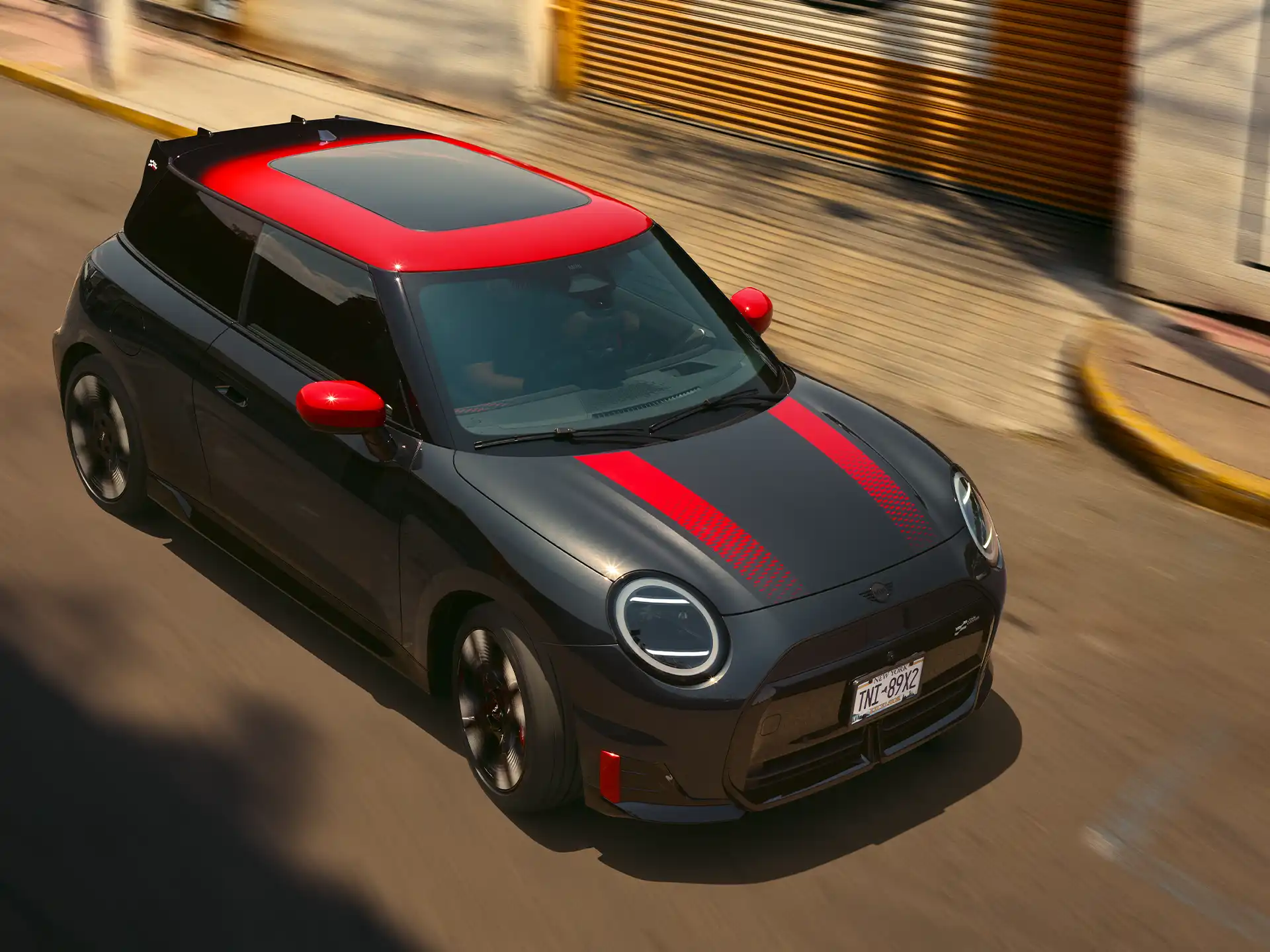 MINI John Cooper Works – J01 JCW Pohled shora